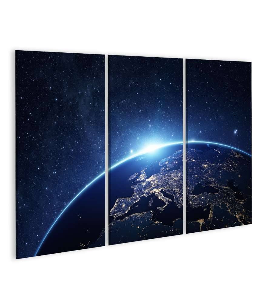 Islandburner Bild auf Leinwand Nachtansicht der Erde aus dem Weltraum - NASA Wandbild für Kinderzimmer