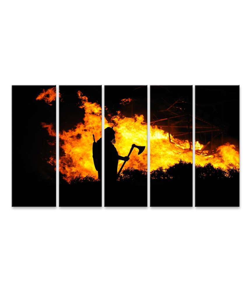 Islandburner Bild auf Leinwand Darstellung eines tapferen Wikingers inmitten eines brennenden Gebäudes