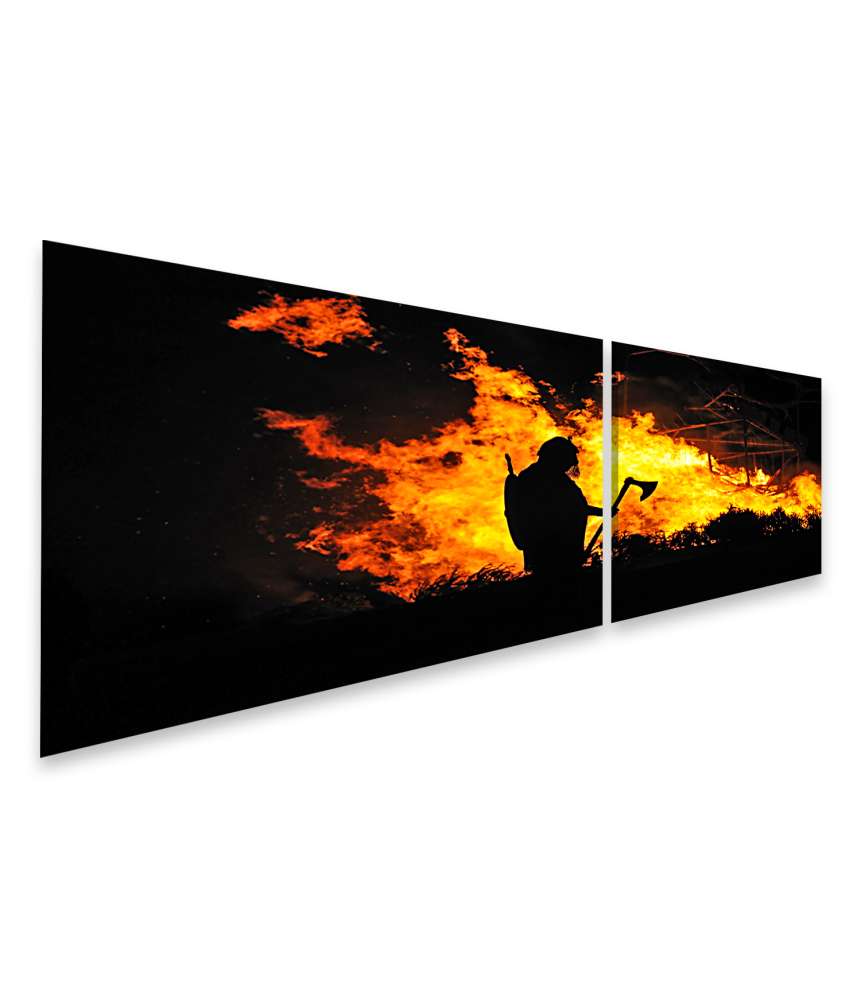 Islandburner Bild auf Leinwand Darstellung eines tapferen Wikingers inmitten eines brennenden Gebäudes
