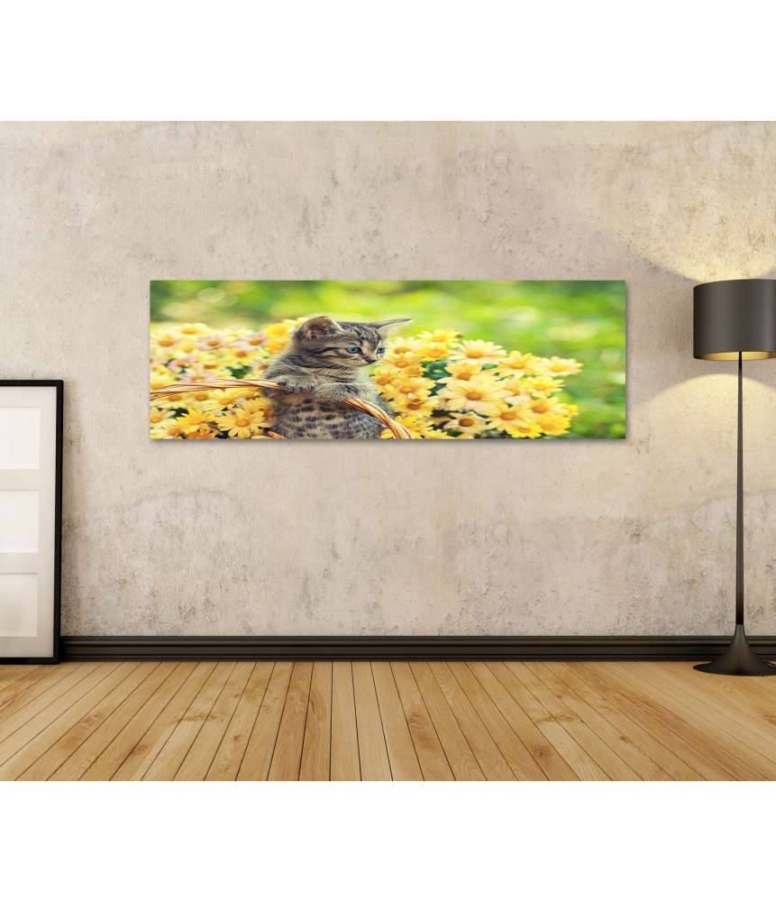 Islandburner Bild auf Leinwand Entzückendes Wandbild eines jungen Kätzchens in einem blumenreichen Garten Valentinstagsangebot