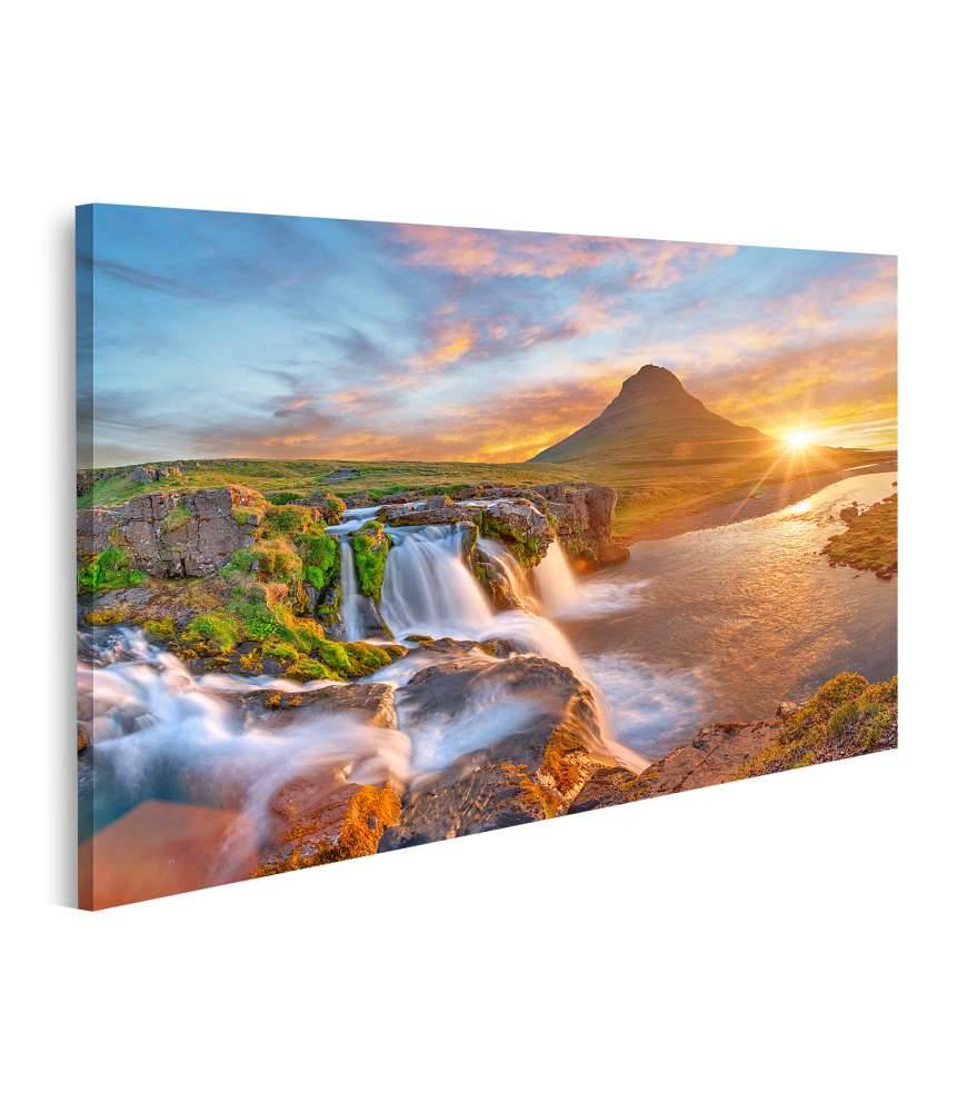 Islandburner Bild auf Leinwand Spektakulärer Sonnenaufgang über Kirkjufellsfoss Wasserfall & Kirkjufell Berg