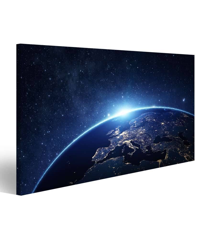 Islandburner Bild auf Leinwand Nachtansicht der Erde aus dem Weltraum - NASA Wandbild für Kinderzimmer