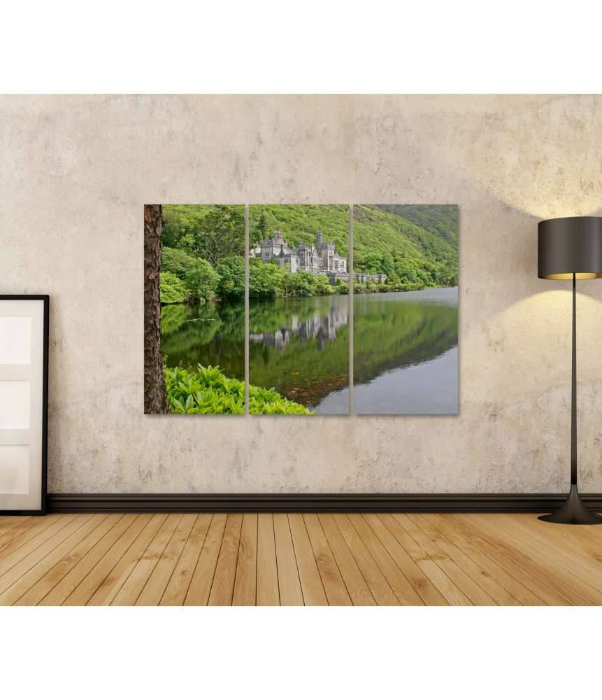 Islandburner Bild auf Leinwand Atemberaubendes Wandbild der historischen Kylemore Abbey in Galway, Irland Verkauf