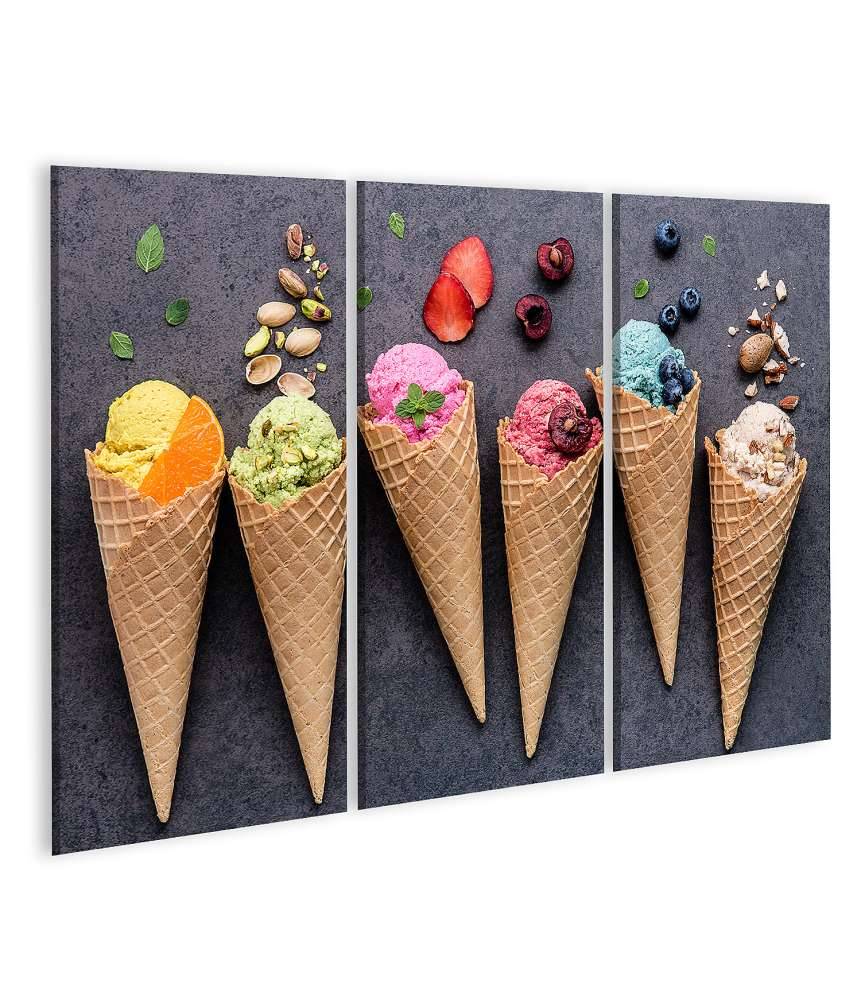 Islandburner Bild auf Leinwand Farbenfrohes Wandbild einer Eisdiele mit Heidelbeer- und Erdbeer-Eiscreme