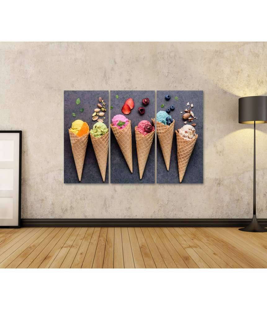 Islandburner Bild auf Leinwand Farbenfrohes Wandbild einer Eisdiele mit Heidelbeer- und Erdbeer-Eiscreme Rabatt
