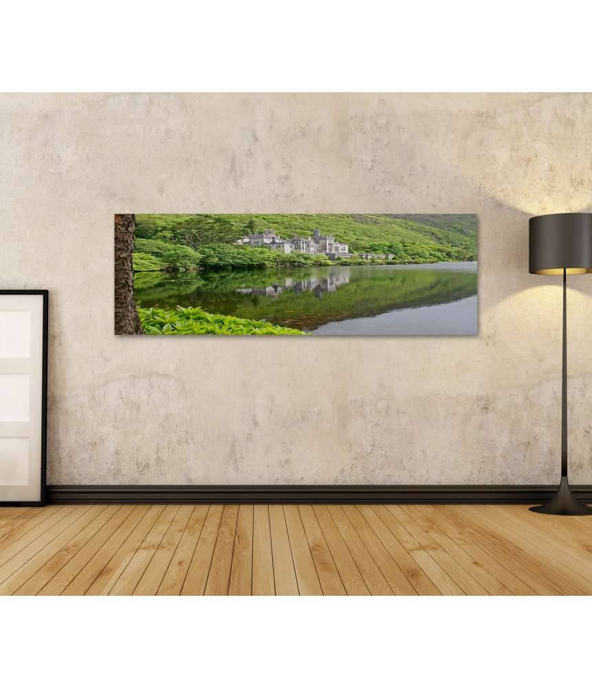 Islandburner Bild auf Leinwand Atemberaubendes Wandbild der historischen Kylemore Abbey in Galway, Irland Günstig kaufen