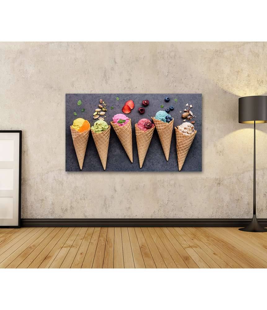 Islandburner Bild auf Leinwand Farbenfrohes Wandbild einer Eisdiele mit Heidelbeer- und Erdbeer-Eiscreme Blitzangebot