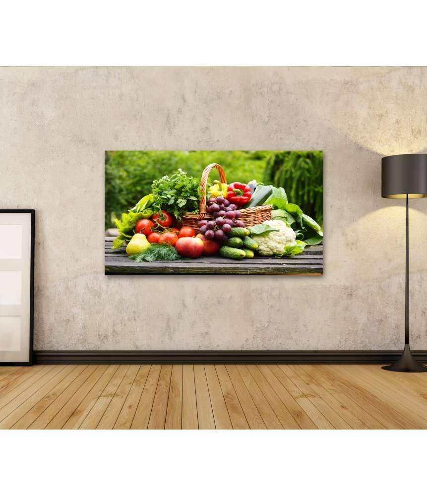 Islandburner Bild auf Leinwand Bio-Gemüse im Weidenkorb: Lebendiges Küchenwandbild Bestseller