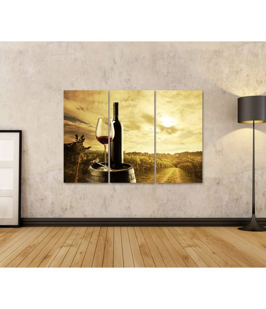 Islandburner Bild auf Leinwand Rotweinflasche und Weinglas auf einem Weinfass dargestellt Versandkostenfrei