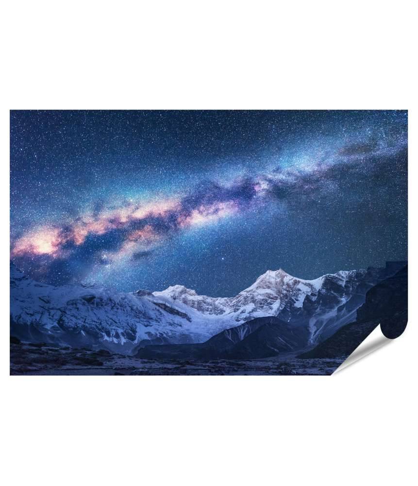 Islandburner Premium Poster Atemberaubende Berglandschaft mit funkelndem Sternenhimmel und Milchstraße