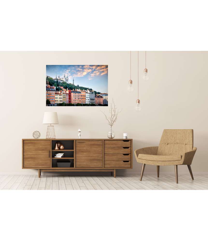 Islandburner Premium Poster Blick auf Notredame de Fourviere Basilika und Saone Fluss, Lyon, Frankreich Valentinstagsangebot