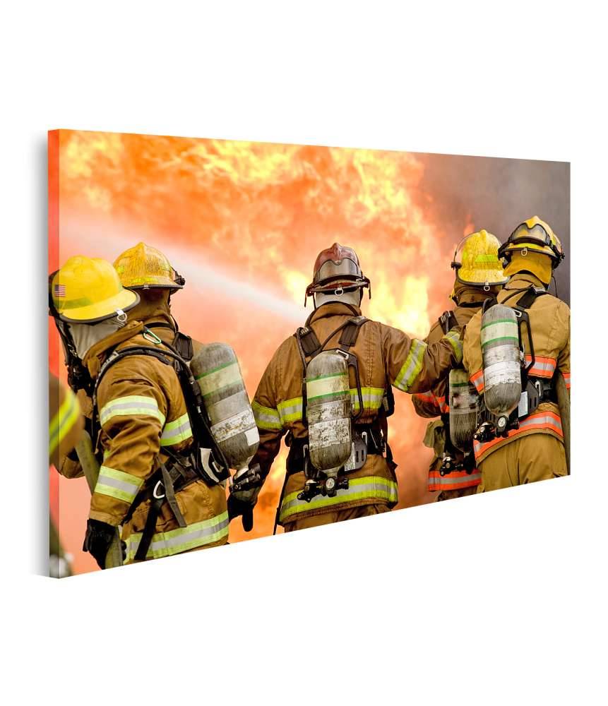 Islandburner Bild auf Leinwand Dynamisches Wandbild von Feuerwehrleuten in Aktion
