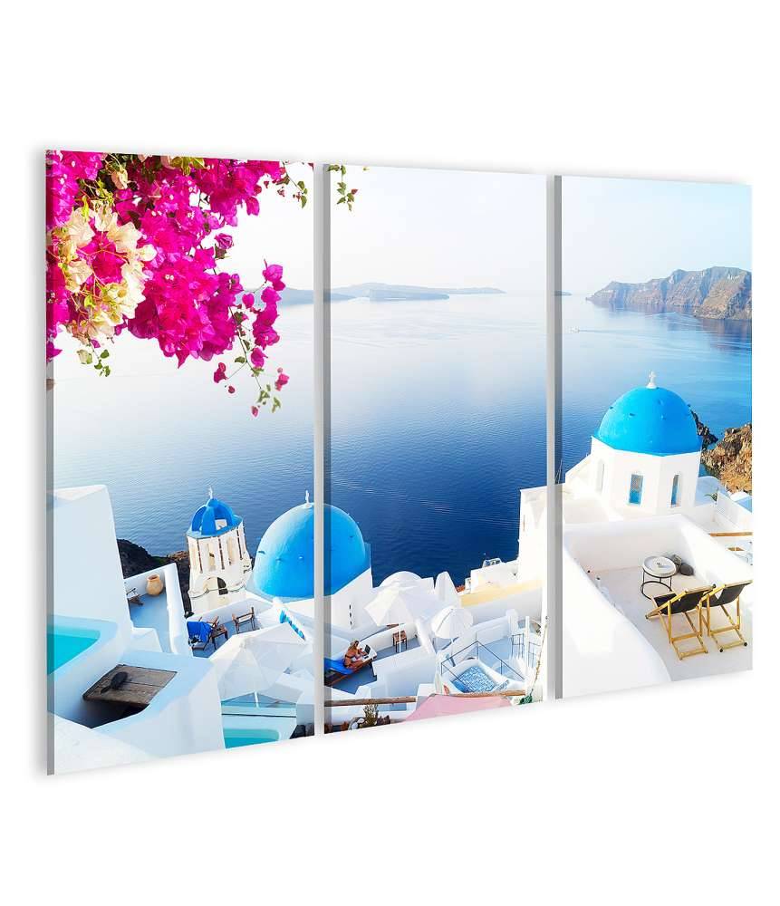 Islandburner Bild auf Leinwand Malerische weiße Glockentürme auf der griechischen Insel Santorin Letzter Tag
