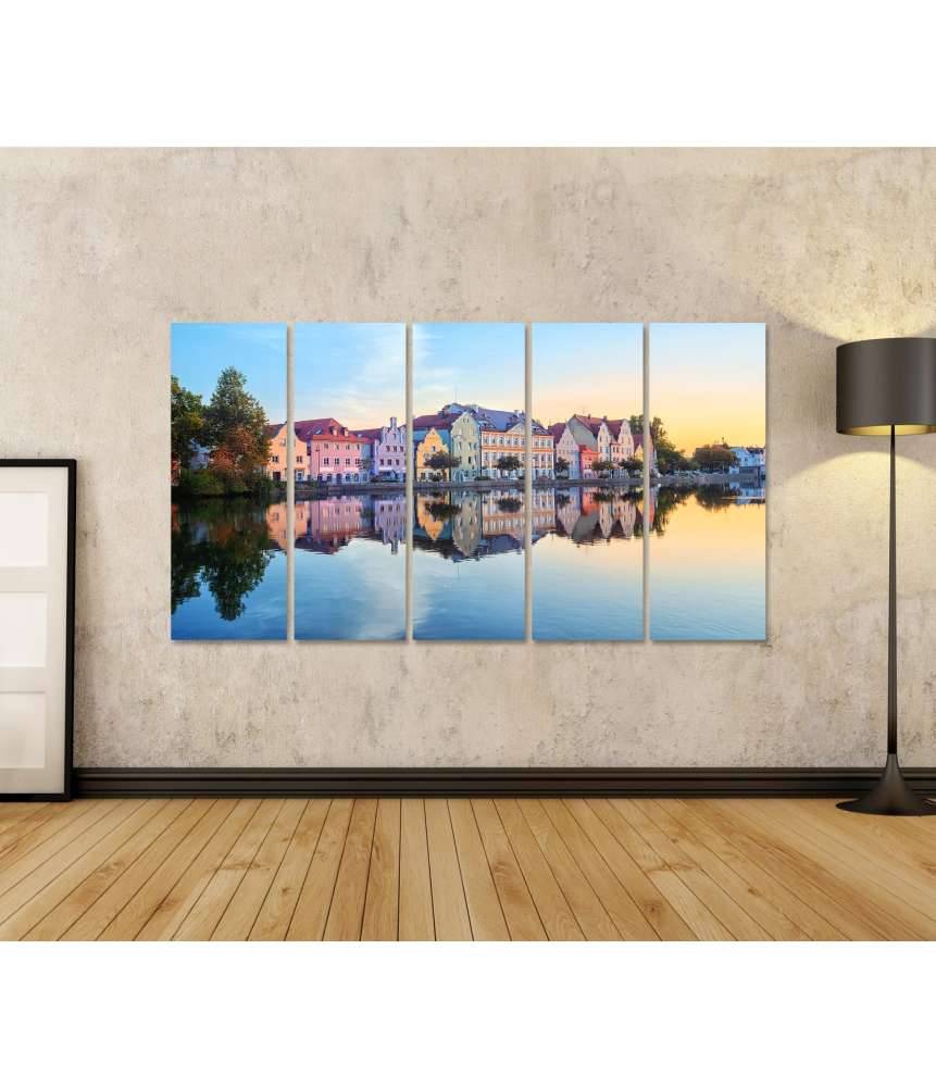 Islandburner Bild auf Leinwand Gotische Häuser an der Isar in der Altstadt von Landshut, Bayern, Deutschland Begrenzte Freigabe