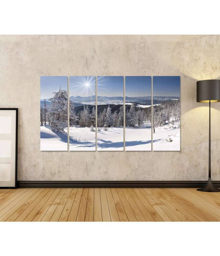 Islandburner Bild auf Leinwand Malerische Winterlandschaft in majestätischen Bergen Letzte 3 Tage