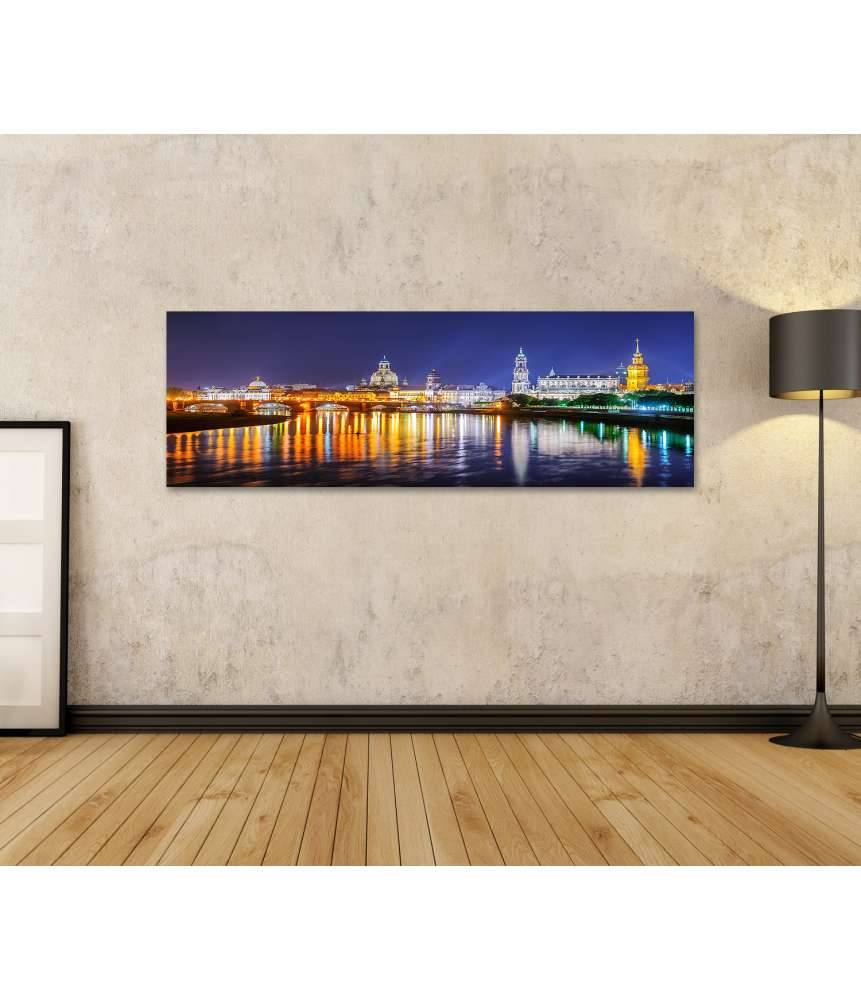 Islandburner Bild auf Leinwand Panoramablick auf die Altstadt von Dresden an der Elbe bei Nacht, Deutschland Versandkostenfrei