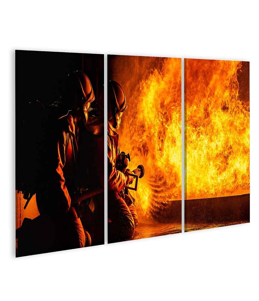 Islandburner Bild auf Leinwand Feuerwehrleute im Einsatz, mutig Flammen löschend - Wandbild