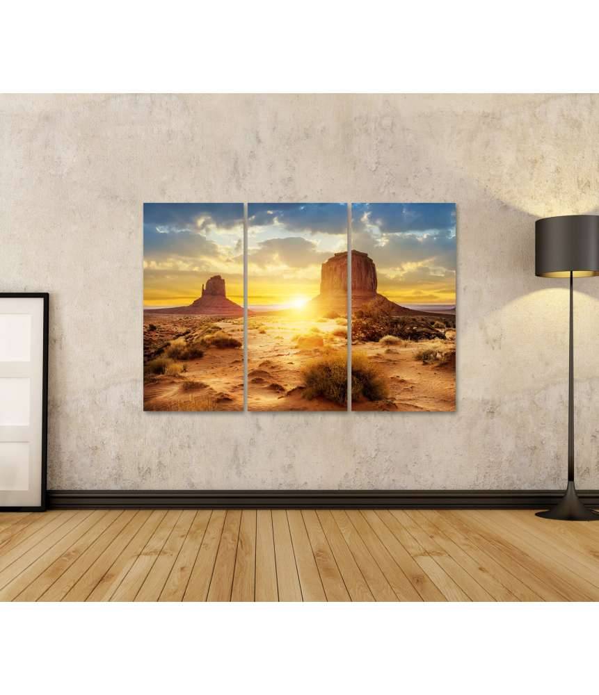 Islandburner Bild auf Leinwand Sonnenuntergang im Monument Valley mit Blick auf Three Sisters Canyon, USA Im Verkauf