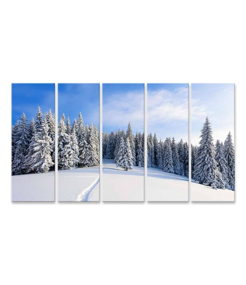 Islandburner Bild auf Leinwand Malerische Winterlandschaft mit prächtigen, schneebedeckten Bäumen