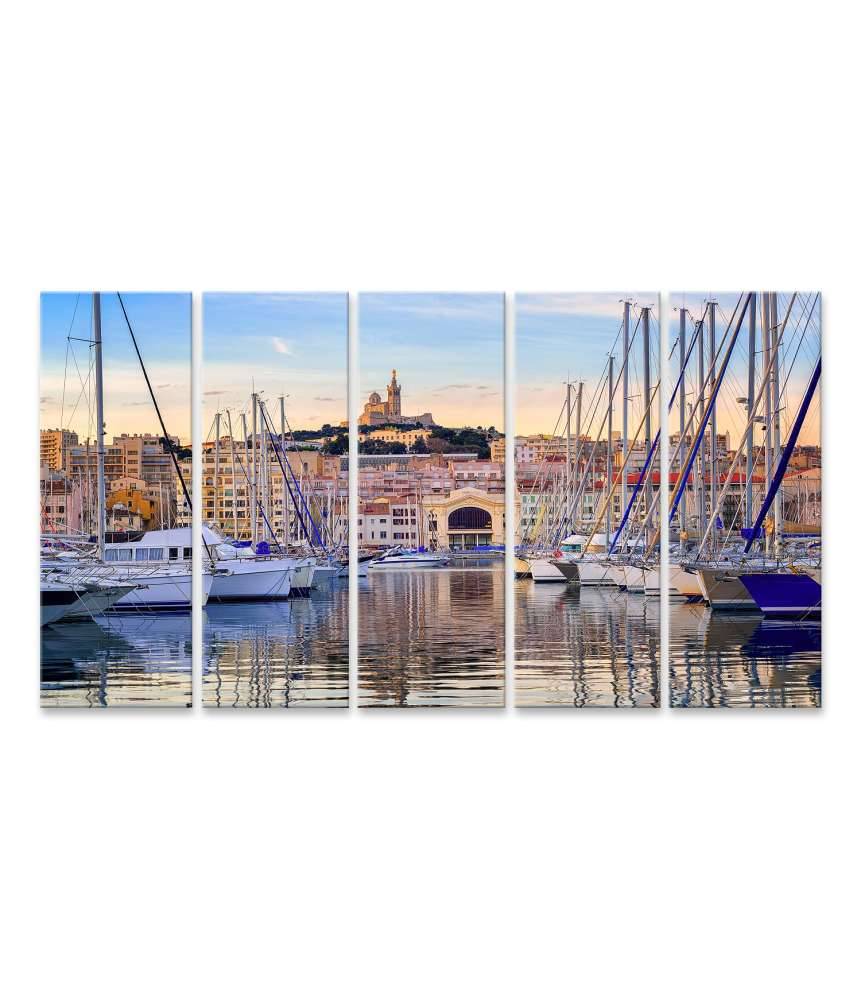 Islandburner Bild auf Leinwand Yachten im Alten Vieux Port von Marseille unter der Kathedrale Notre-Dame