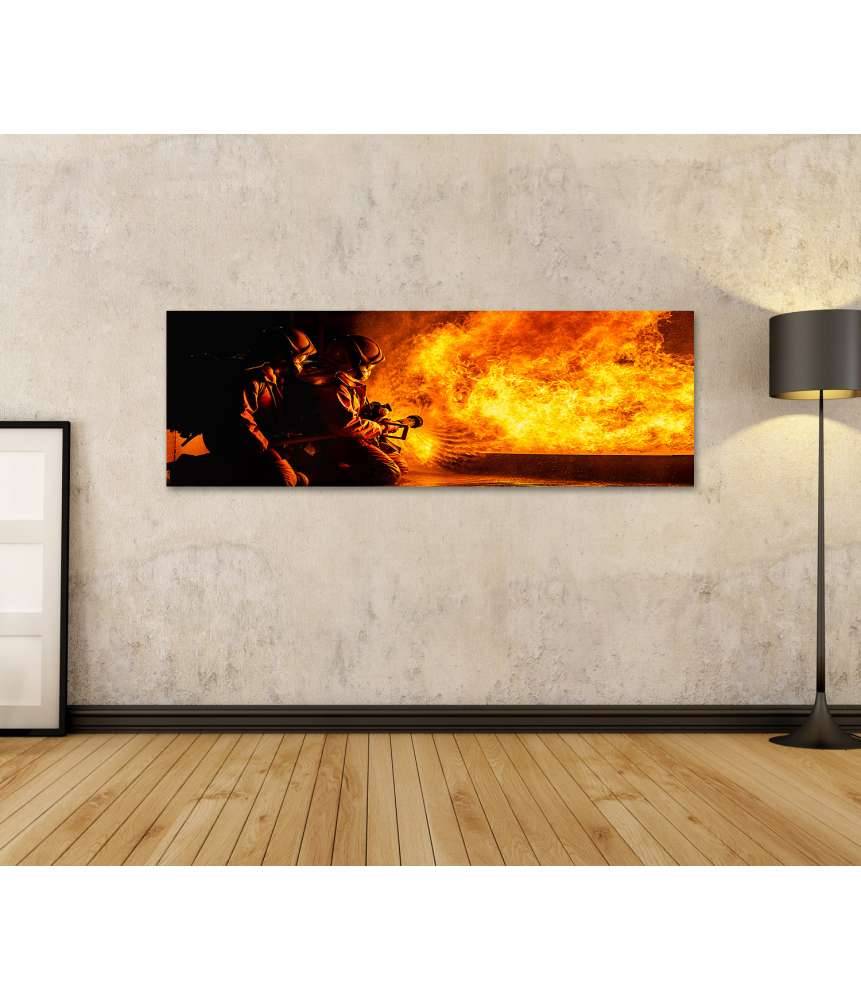 Islandburner Bild auf Leinwand Feuerwehrleute im Einsatz, mutig Flammen löschend - Wandbild Online Outlet