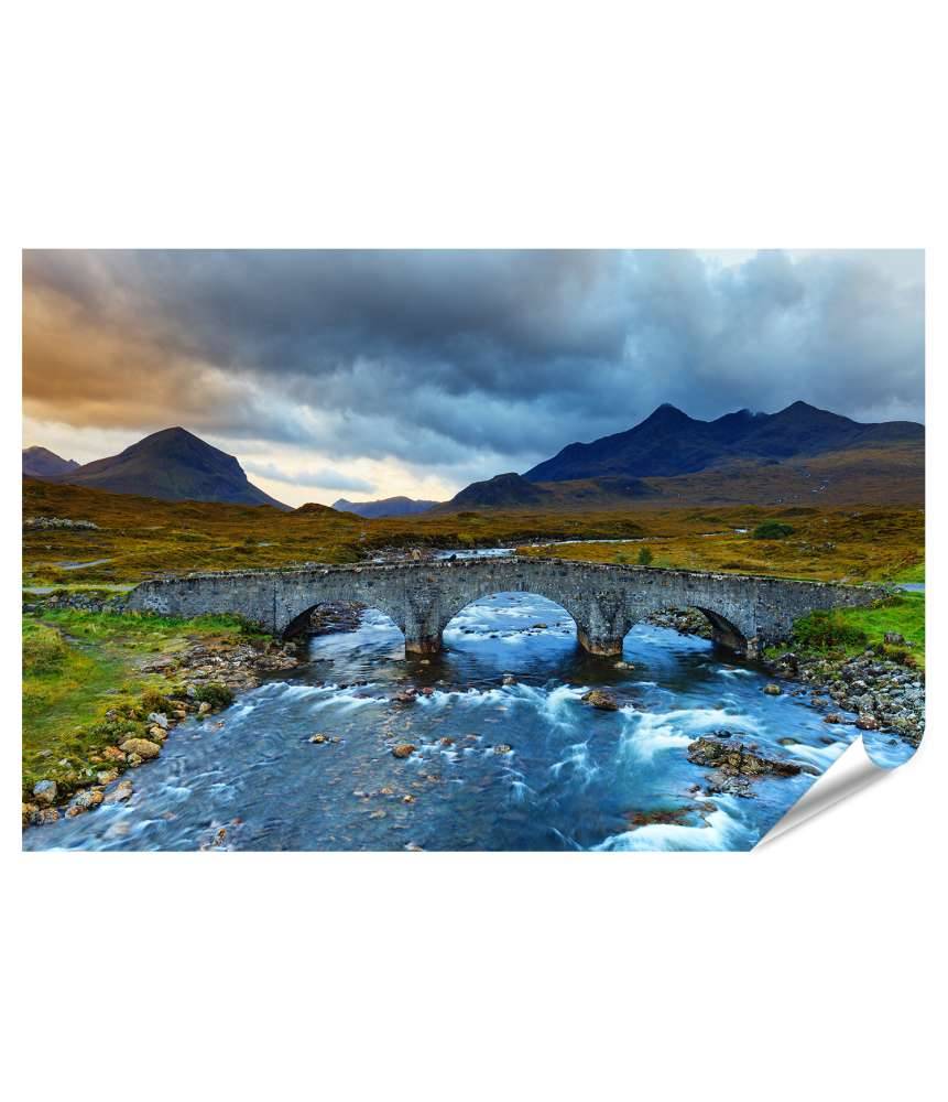Islandburner Premium Poster Berg Marsco im Sligachan Glen, Skye, Innere Hebriden, Highlands, Schottland Saisonale Angebote