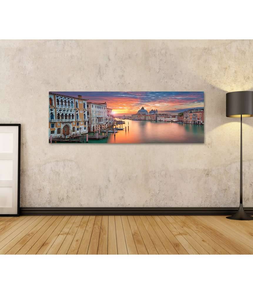 Islandburner Bild auf Leinwand Sonnenlichtbestrahltes Venedig: Canale Grande mit Gondoliere Letzte 2 Tage
