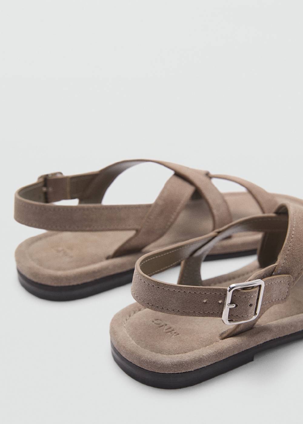 Mango Rauleder-Sandale mit überkreuzten Riemen Black Friday Preise