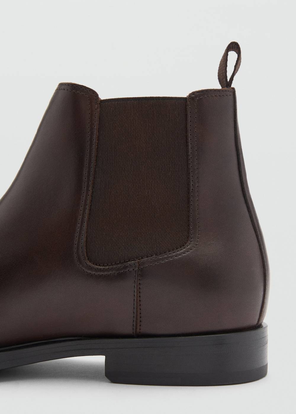 Mango Chelsea Boots aus poliertem Leder im Angebot