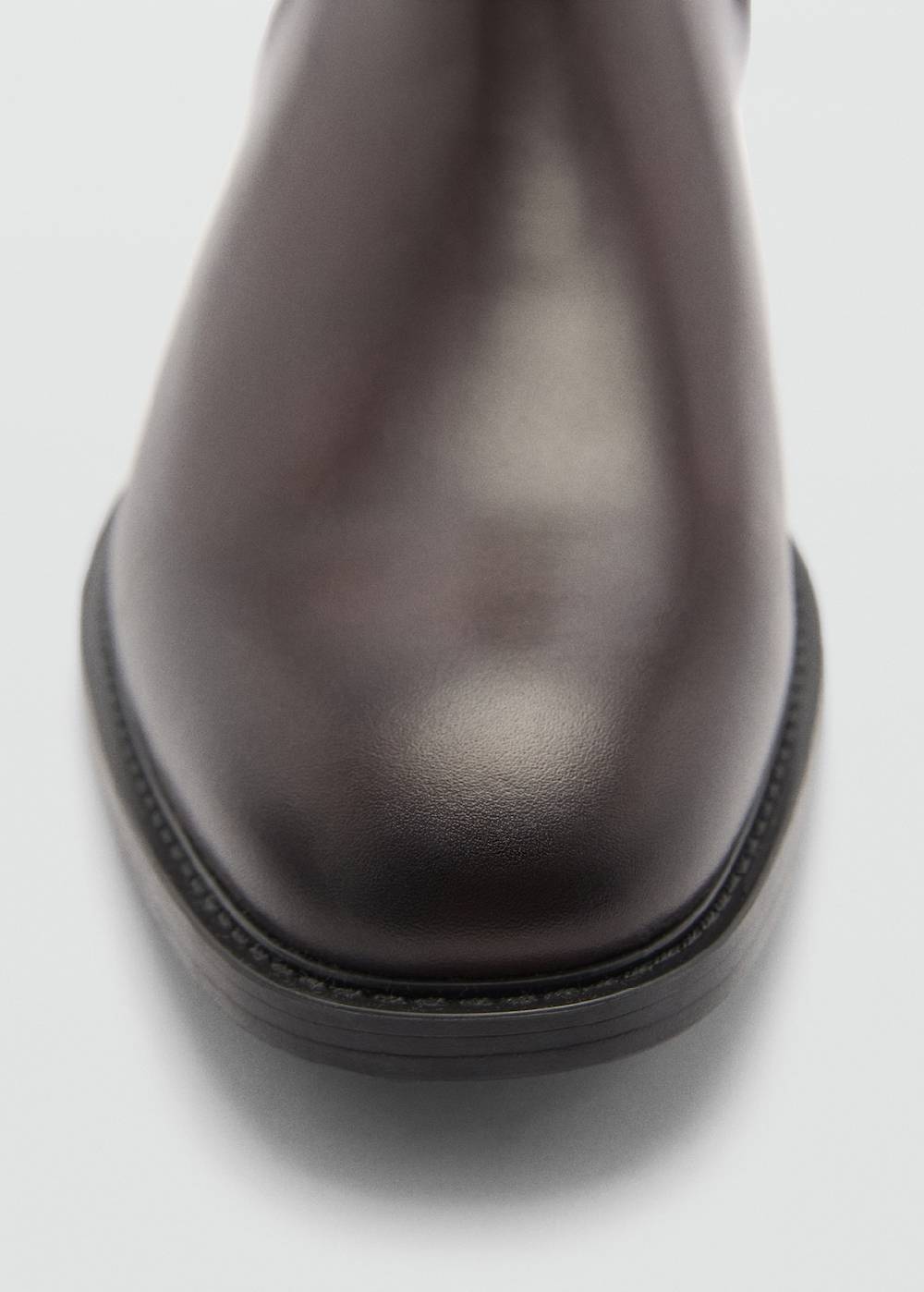 Mango Chelsea Boots aus poliertem Leder im Angebot