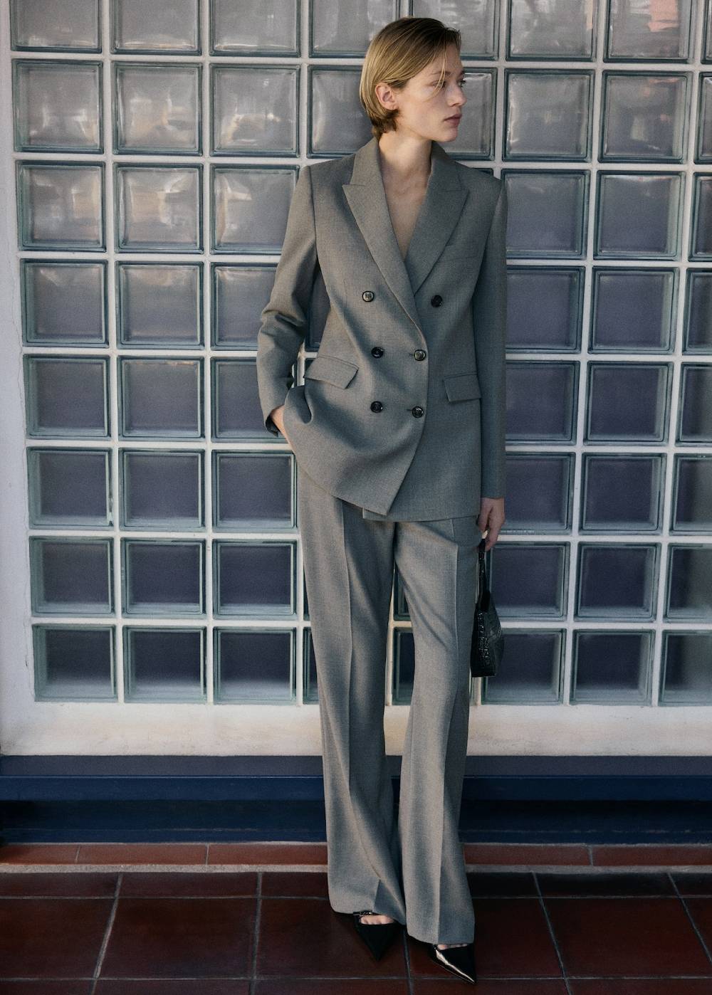 Mango Anzughose im Flared-Stil Preisnachlass