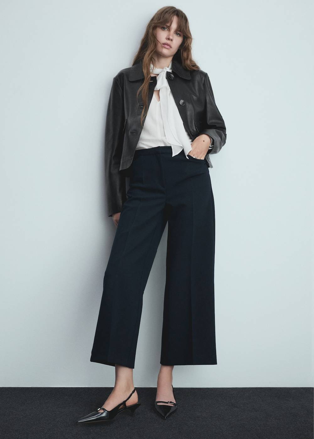 Mango Wideleg-Bundfaltenhose Saisonale Angebote