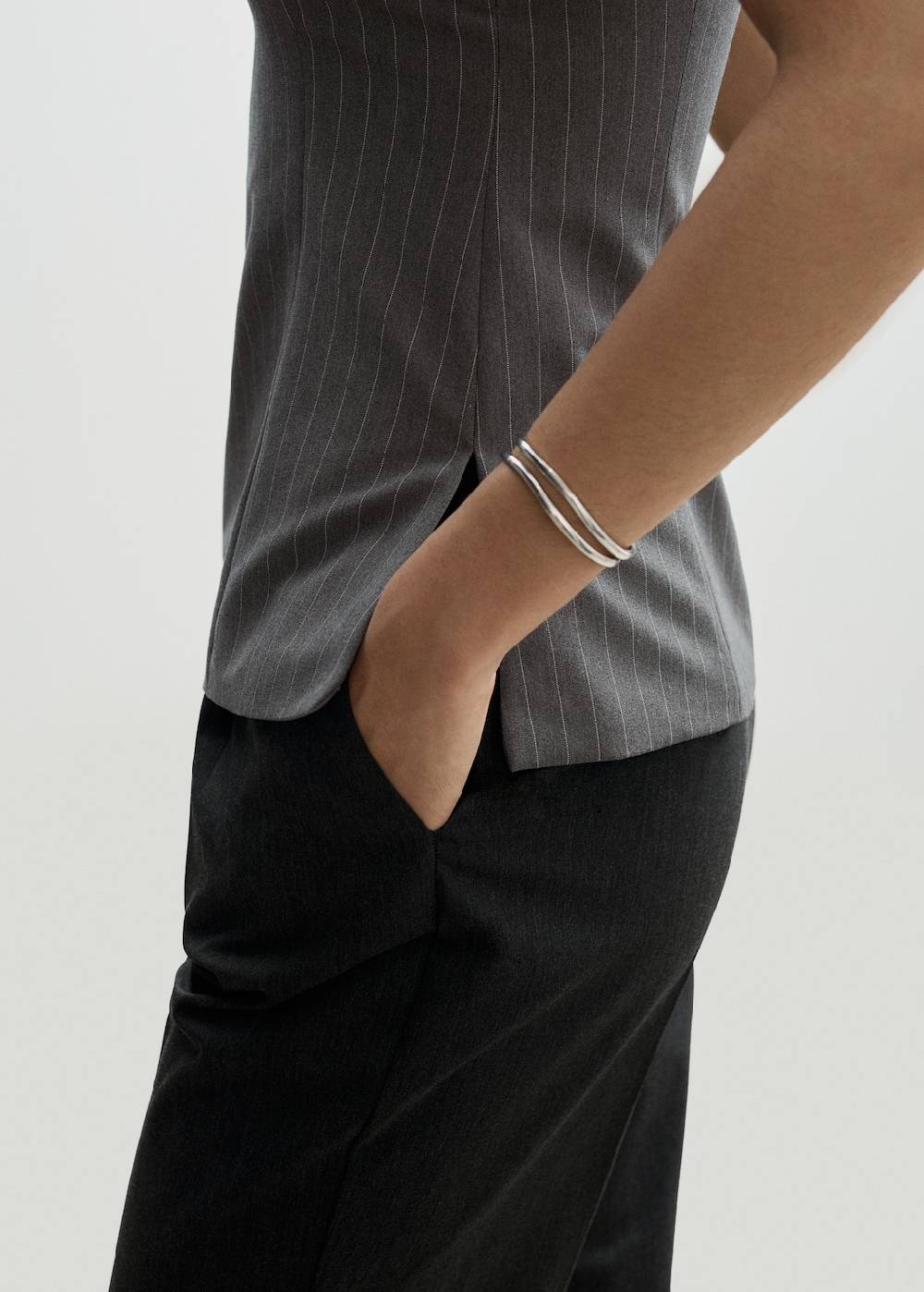 Mango Gerade Bundfaltenhose Super Rabatt