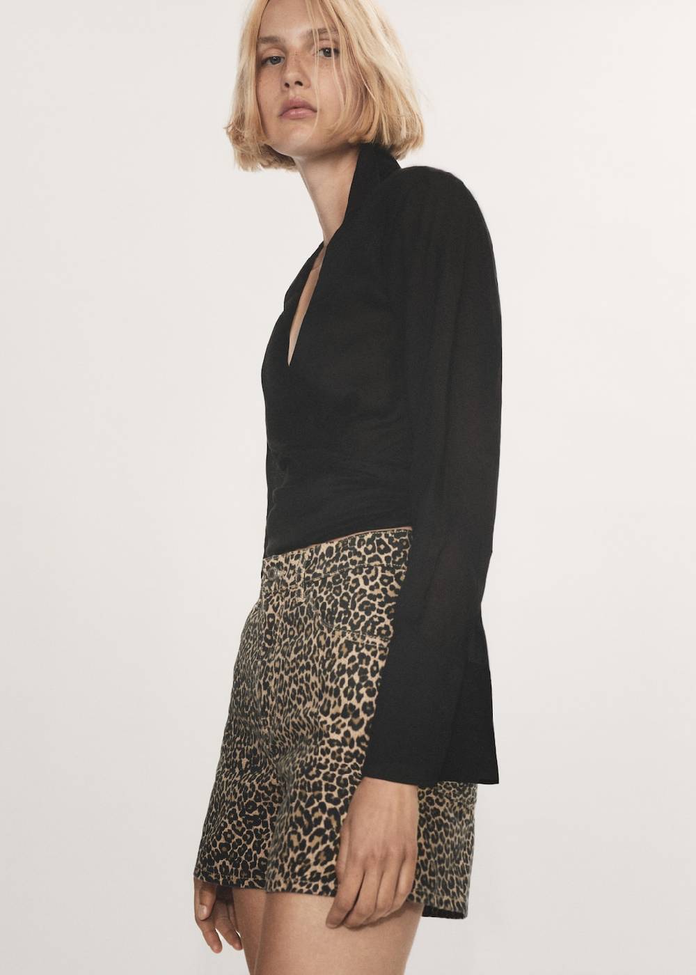 Mango Gerade Shorts mit Leopardenmuster 2025