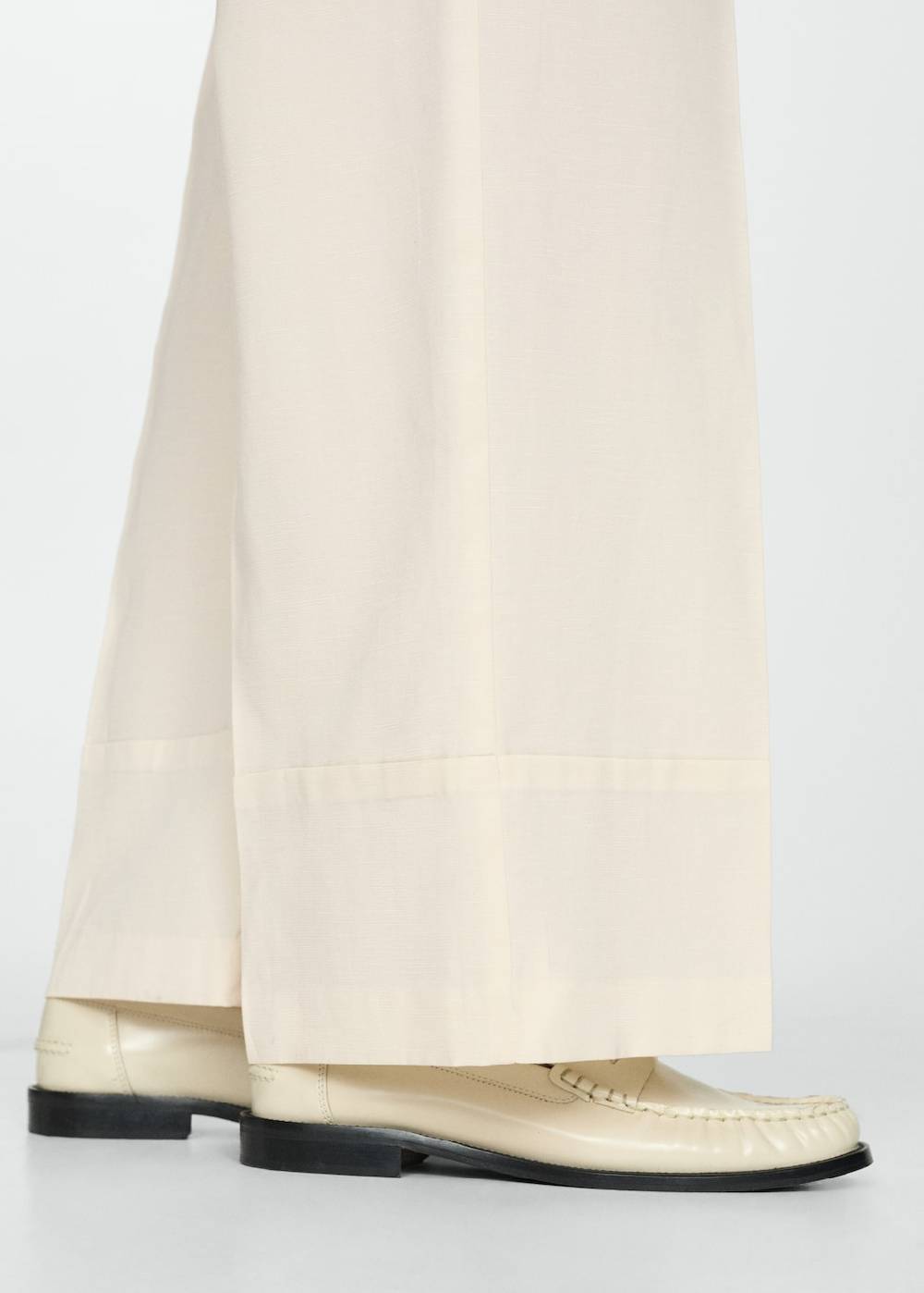 Mango Gerade Lyocell-Hose Begrenztes Angebot