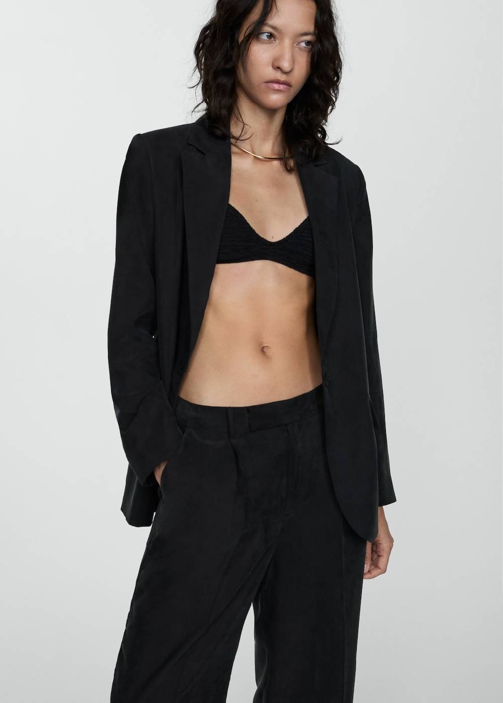 Mango Gerade Cupro-Hose Cyber Monday