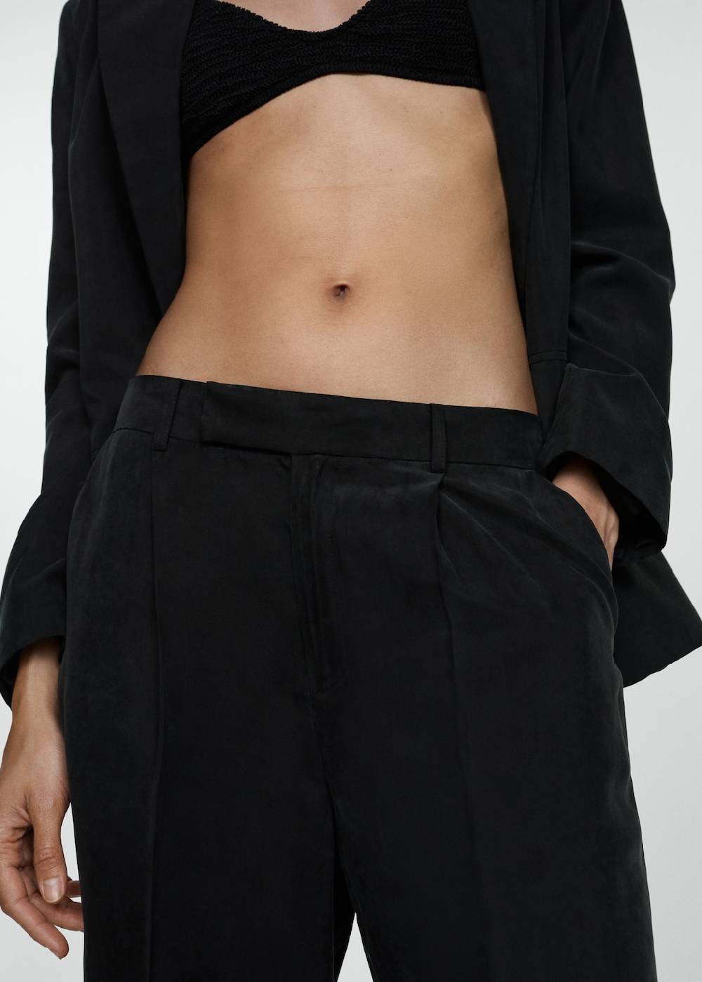 Mango Gerade Cupro-Hose Cyber Monday