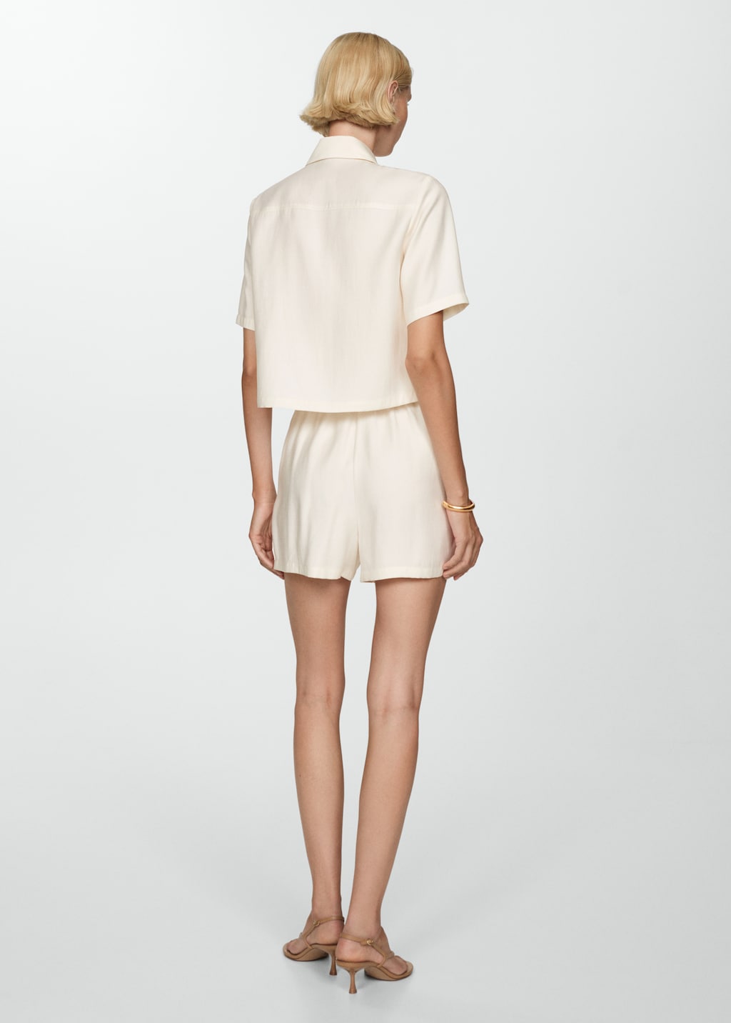 Mango Shorts mit Schmuckknopf Osterangebot