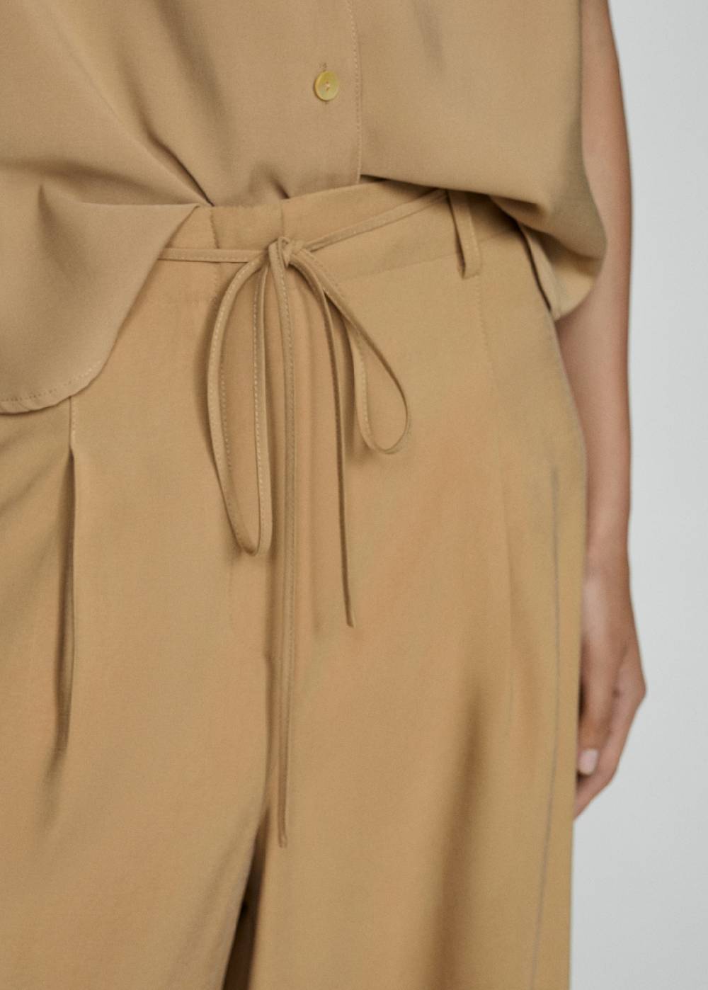 Mango Wideleg-Hose mit Stretchbund Neueste Mode