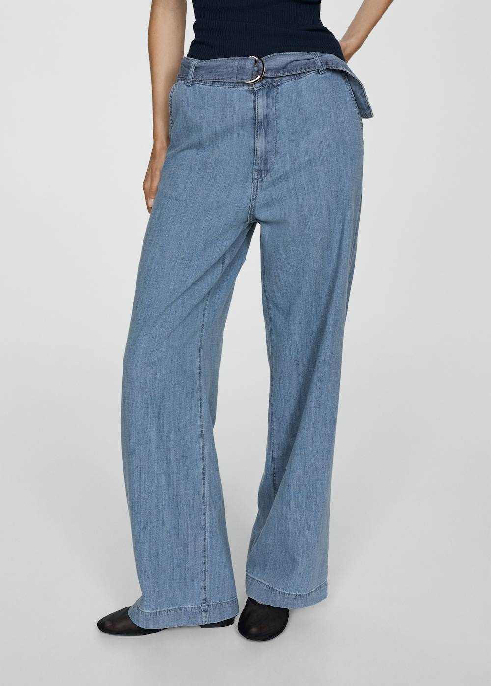 Mango Fließende Hose mit Gürtel