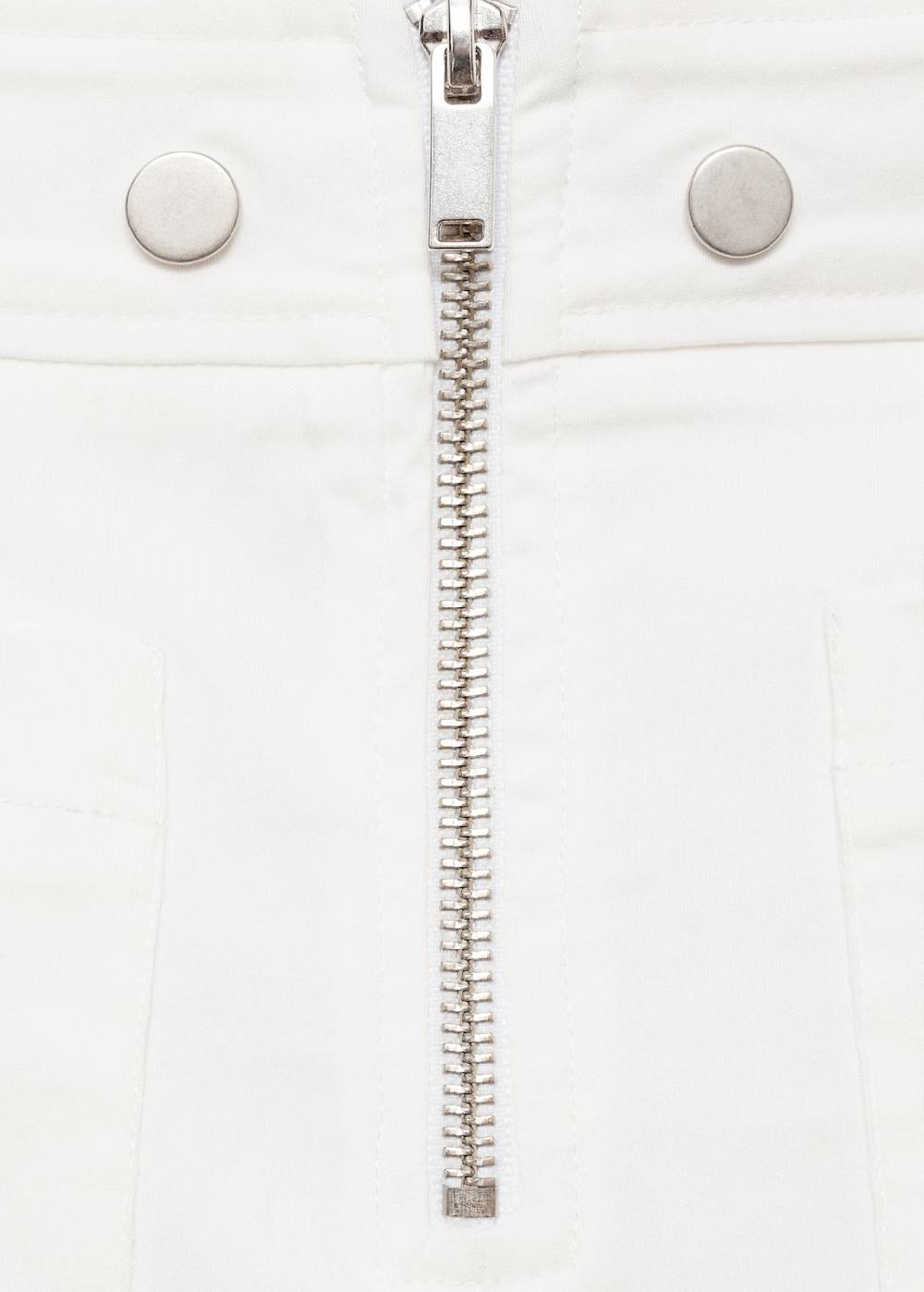 Mango Caprihose mit Zierknöpfen Speichern exportieren