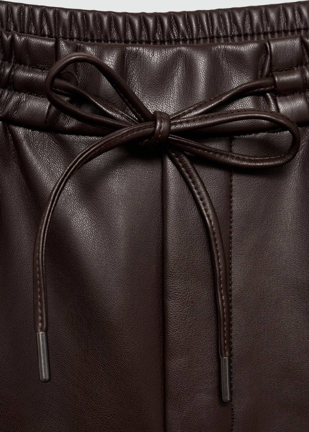 Mango Hose mit Stretchbund und Leder-Effekt Fabrikpreis