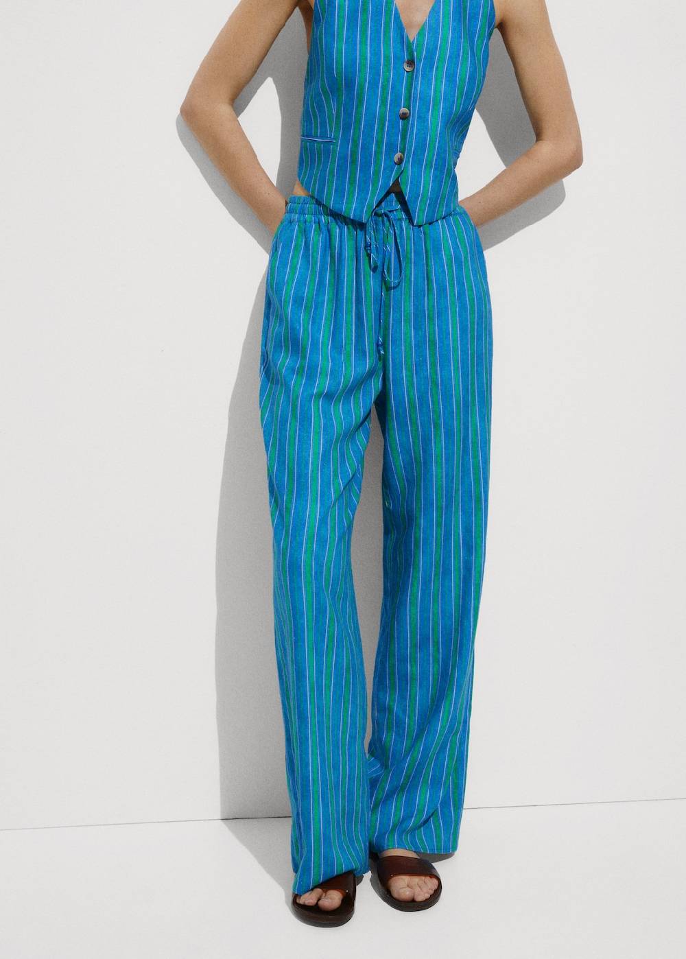 Mango Leinenhose mit Streifenmuster