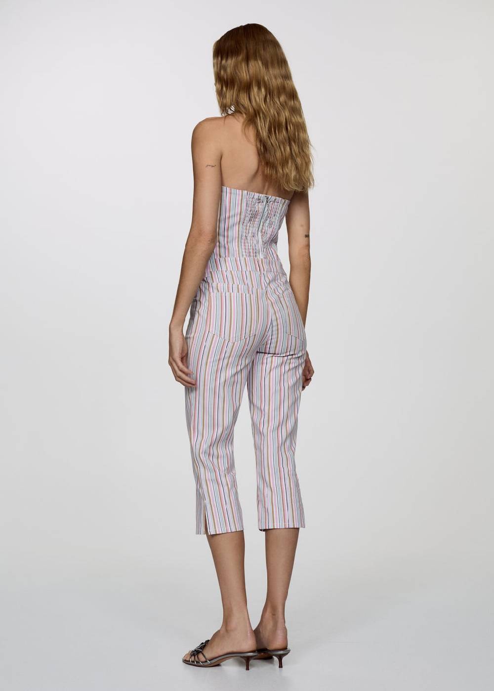 Mango Gestreifte Capri-Jeans Im Verkauf