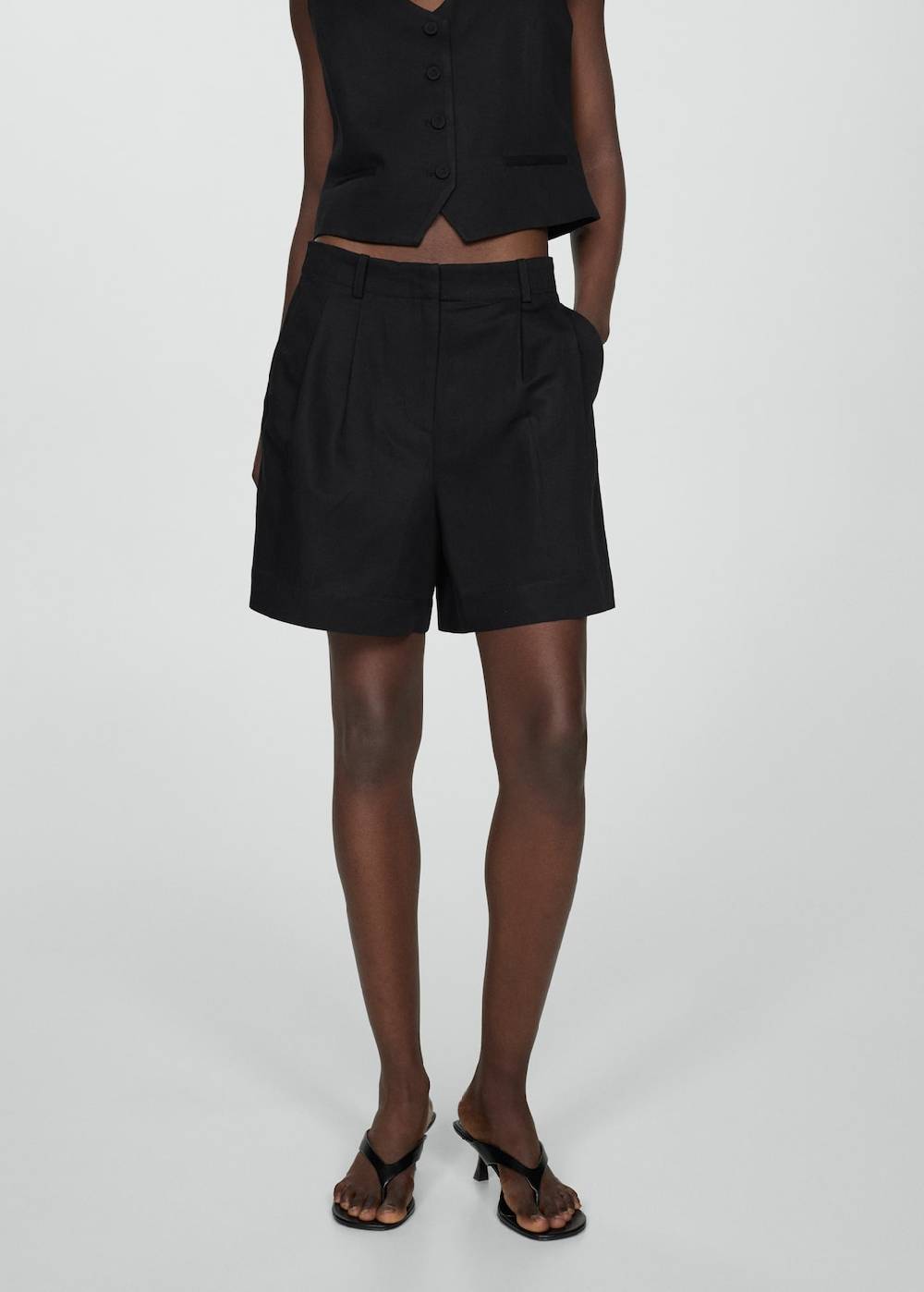 Mango Leinen-Bermudashorts mit Bundfalten