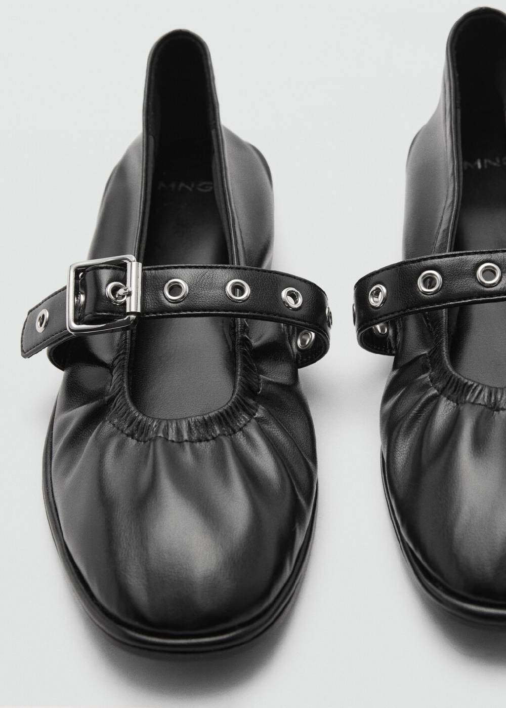 Mango Ballerinas mit runder Spitze und Schnalle Muttertagsangebot