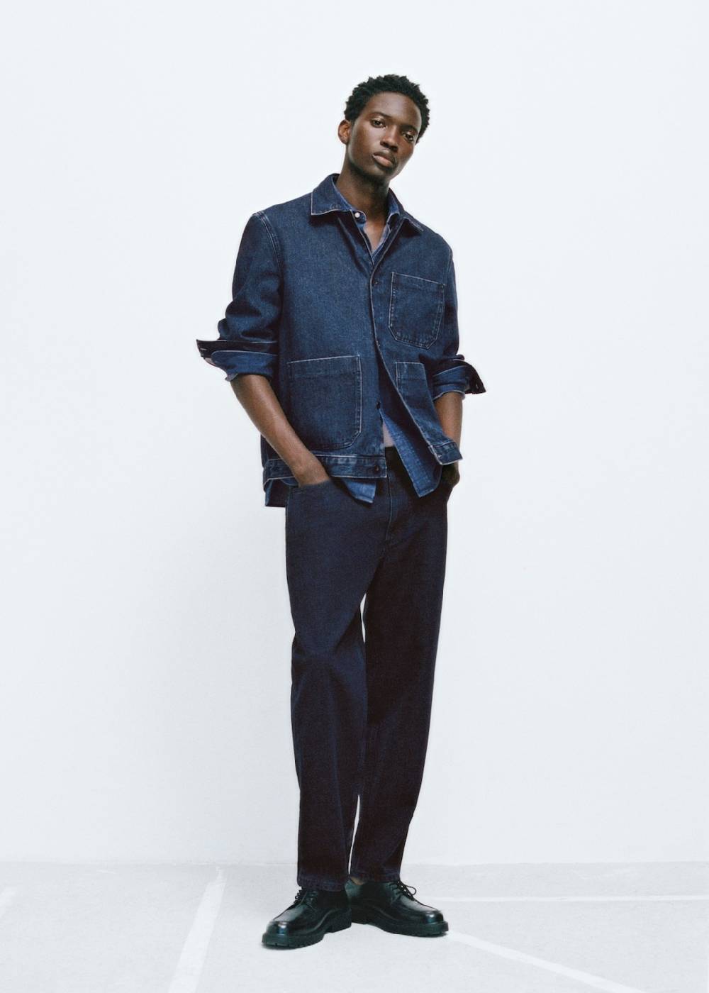Mango Relaxed Fit-Jeans mit dunkler Waschung Letzte 2 Tage