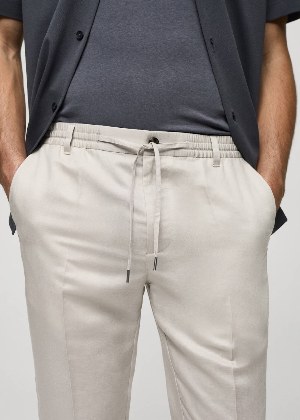 Mango Leinen-Tencel-Hose mit Kordelzug im Angebot