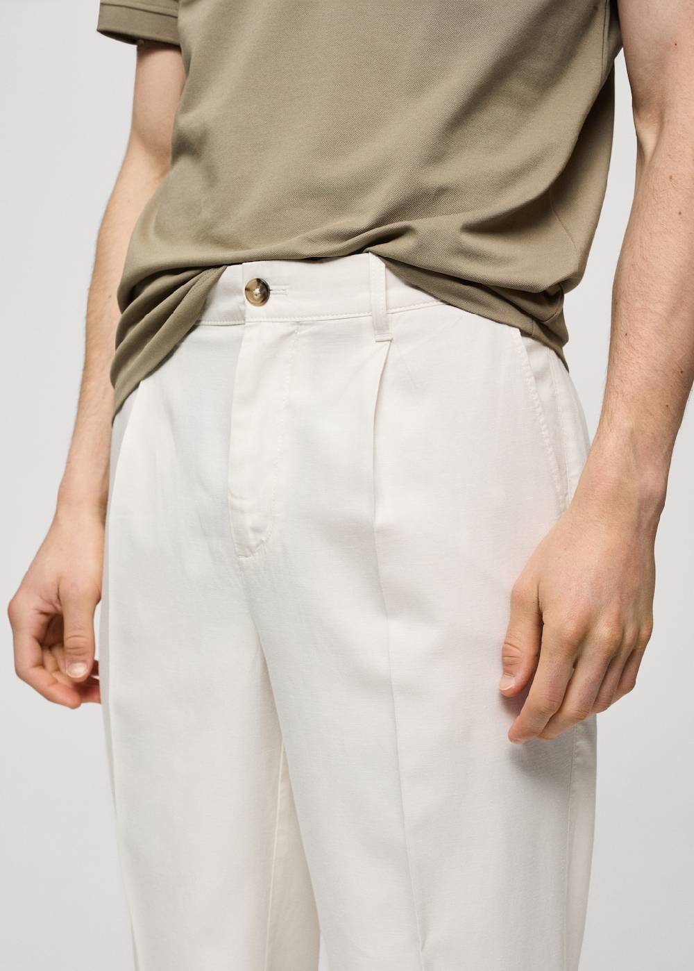 Mango Bundfaltenhose aus Lyocell mit Baumwolle Cyber Monday