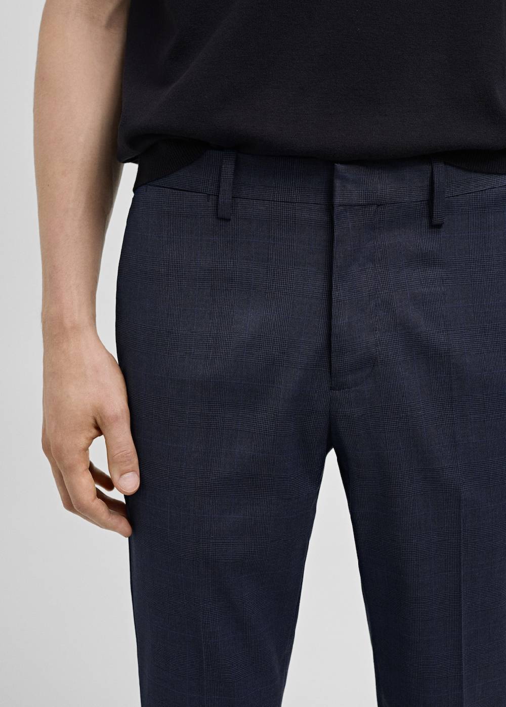 Mango Super Slim Fit-Anzughose aus Stretchstoff Vatertagsangebot